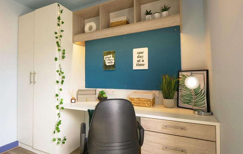 Kingston Hall Road, City Centre, Kingston upon thames - Image 1